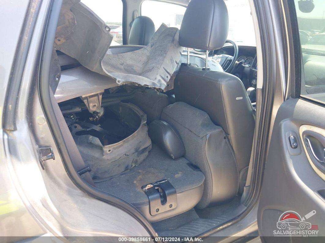4F2CZ06105KM59768 2005 MAZDA TRIBUTE photo no. 5
