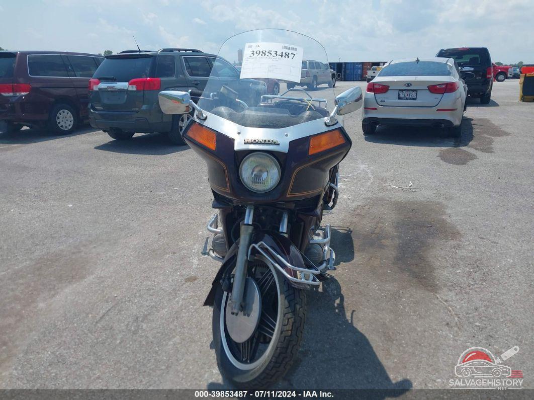 1HFSC021XBA113351 1981 HONDA GL1100 photo no. 5