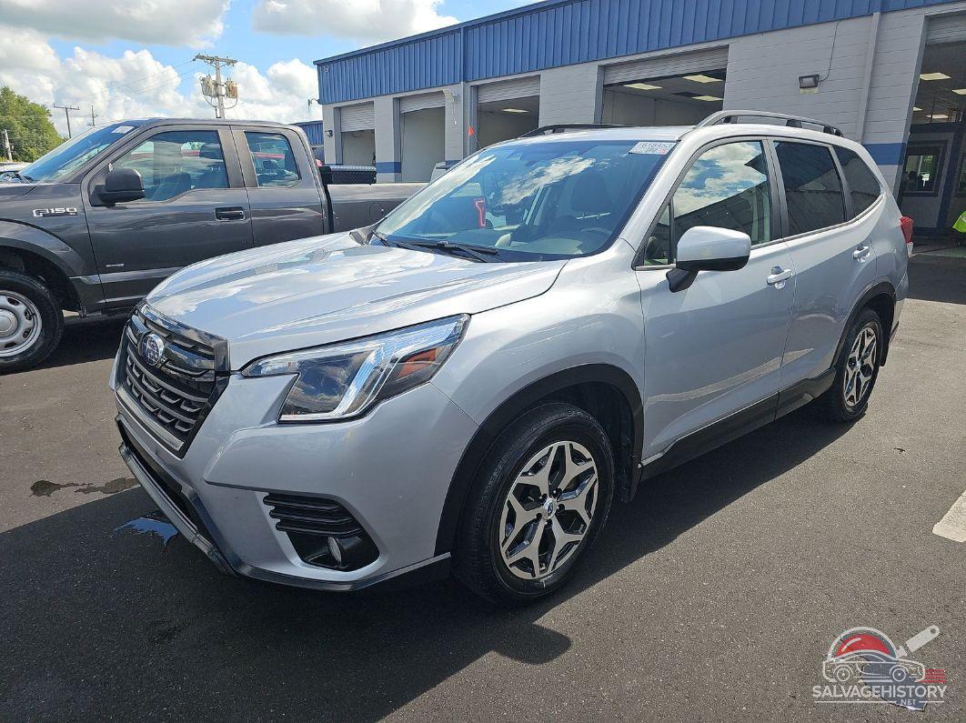 JF2SKADC0NH485330 2022 SUBARU FORESTER photo no. 3