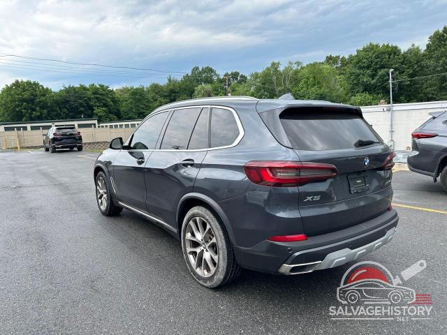 5UXCR6C08M9E88098 2021 BMW X5 photo no. 2
