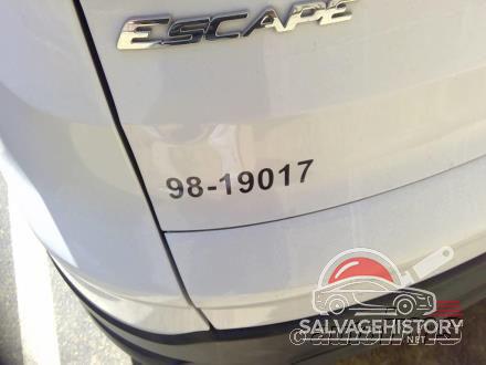 1FMCU0F75KUB11902 2019 FORD ESCAPE photo no. 2