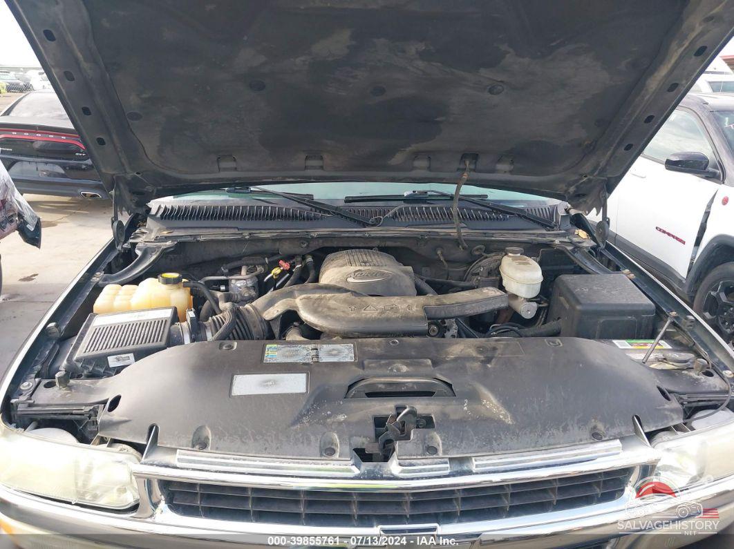 3GNEC16Z23G121869 2003 CHEVROLET SUBURBAN photo no. 10