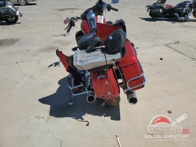 1HD1KED37JB633325 2018 HARLEY-DAVIDSON FL photo no. 4
