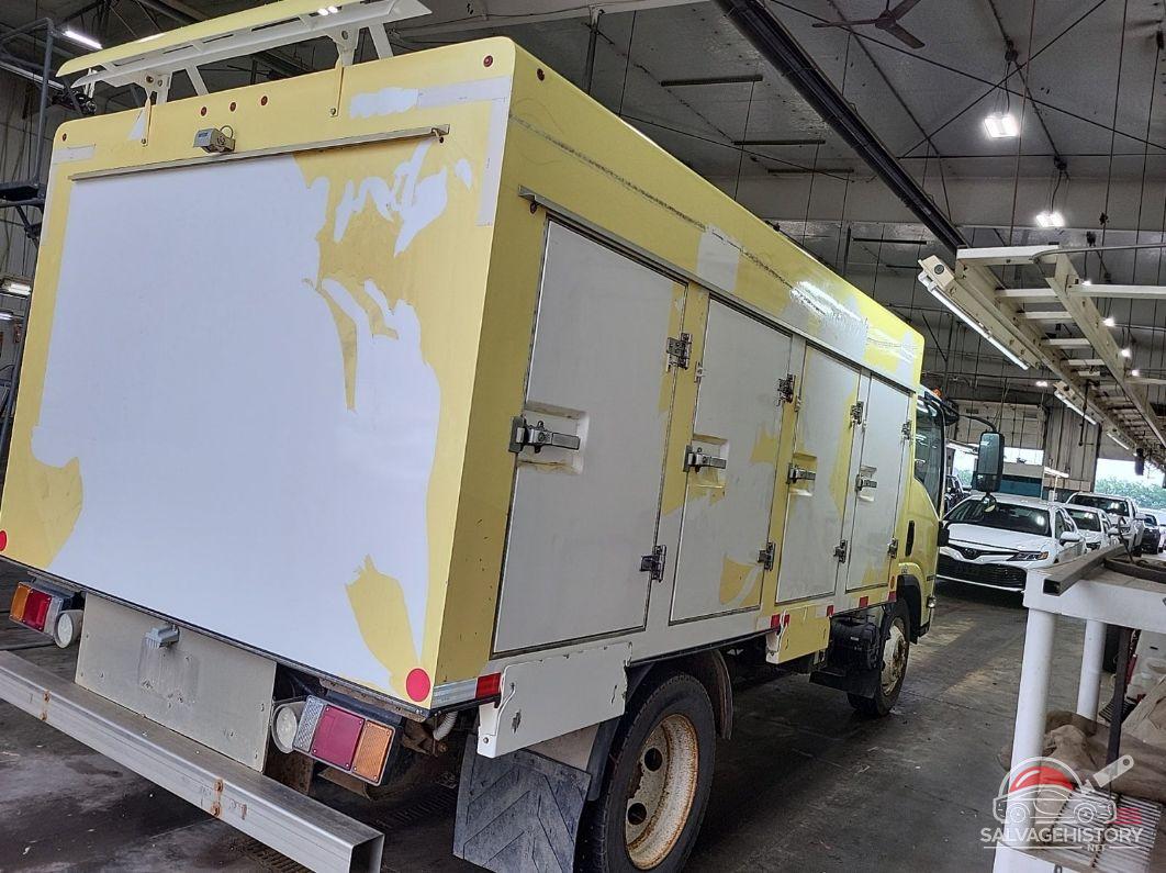 54DC4W1C5HS804819 2017 ISUZU NPR HD GAS REG photo no. 3