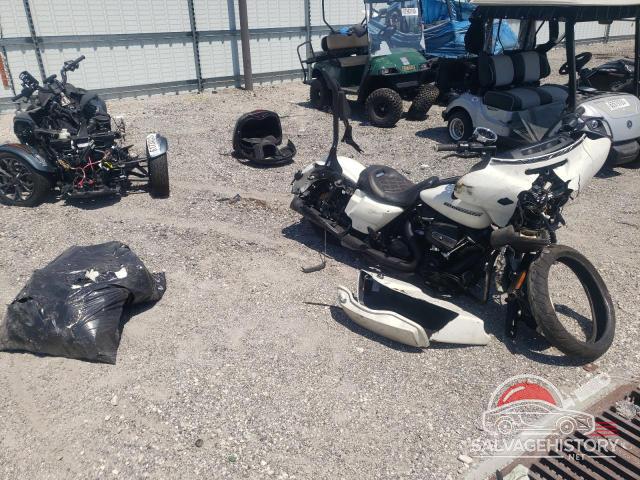1HD1KRC19JB640557 2018 HARLEY-DAVIDSON FL photo no. 9