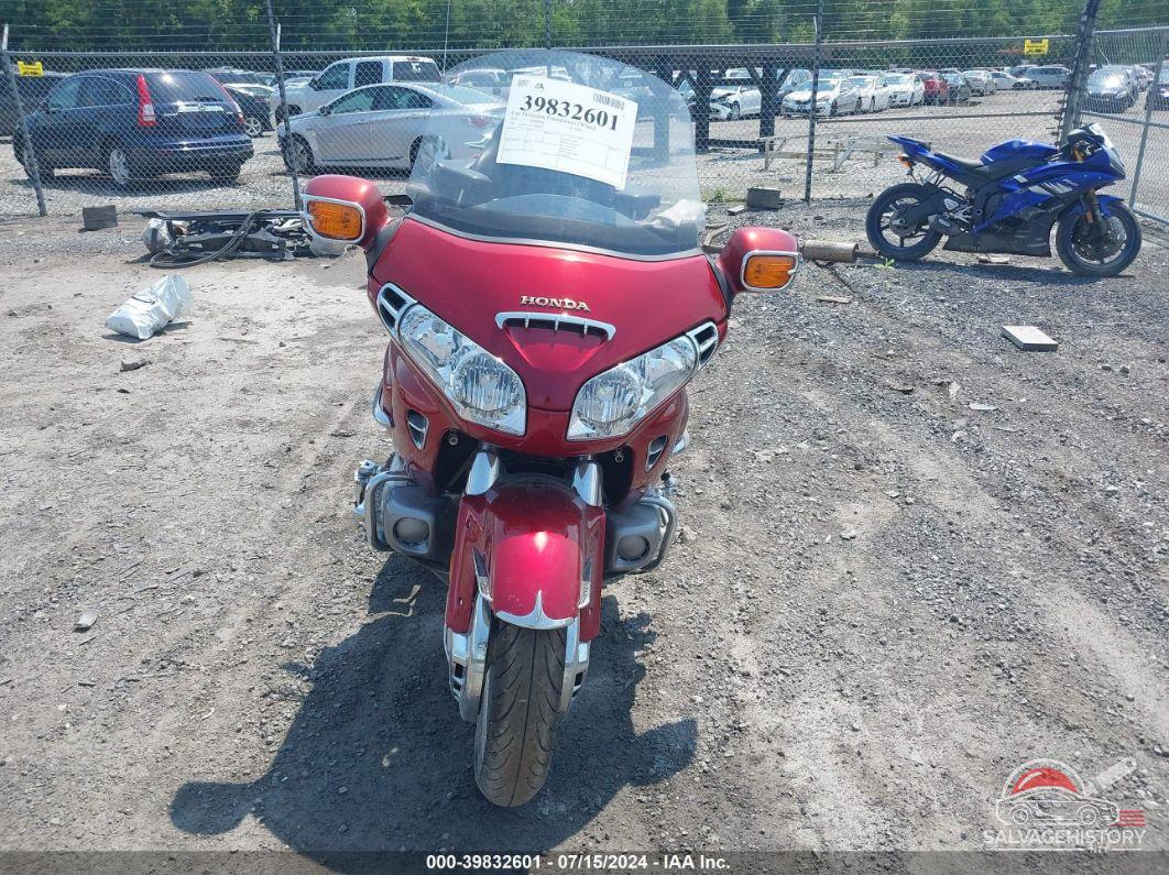 1HFSC47491A000659 2001 HONDA GL1800 photo no. 5
