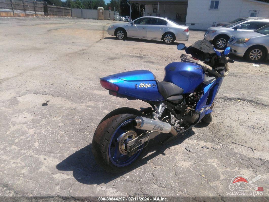 JKAZX9B192A001457 2002 KAWASAKI ZX1200 photo no. 4