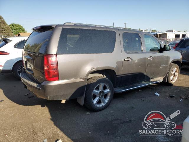 1GNUKHE39AR144664 2010 CHEVROLET SUBURBAN photo no. 3
