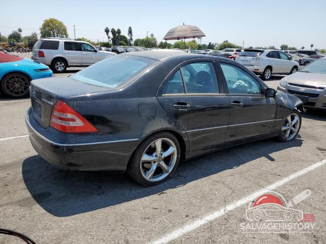 WDBRF40J14A583408 2004 MERCEDES-BENZ C-CLASS photo no. 3