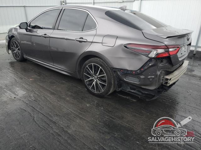 4T1G11AK7MU451356 2021 TOYOTA CAMRY photo no. 2