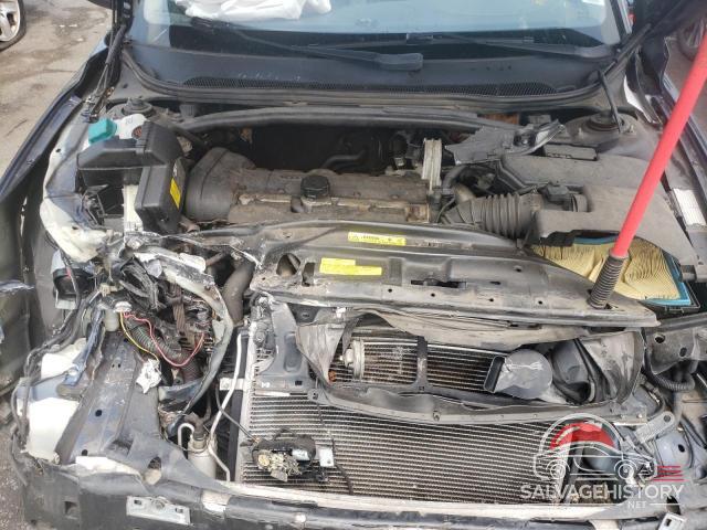 YV1SW61R321261198 2002 VOLVO V70 photo no. 11