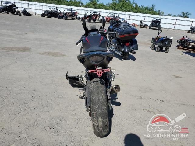 MLHPC6254K5000300 2019 HONDA CBR CYCLE photo no. 4