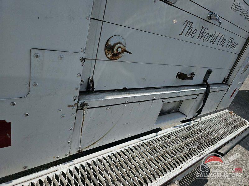 4UZAANBW46CW06906 2006 FREIGHTLINER CHASSIS photo no. 5