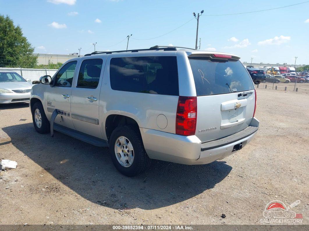 1GNSCJE03BR102705 2011 CHEVROLET SUBURBAN 1500 photo no. 3