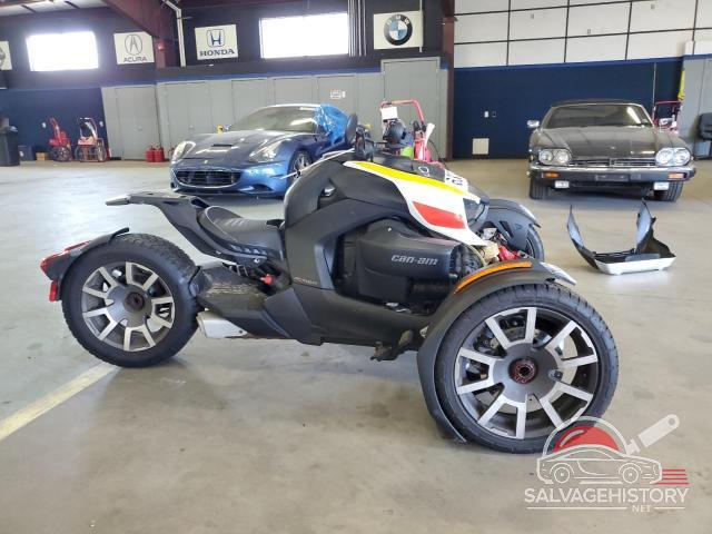 3JB2GEG45KJ000980 2019 CAN-AM RYKER RALL photo no. 1