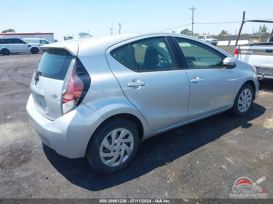 JTDKDTB35F1093056 2015 TOYOTA PRIUS C photo no. 4