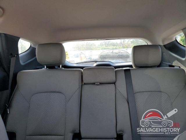 5NMZUDLBXHH024124 2017 HYUNDAI SANTA FE photo no. 10