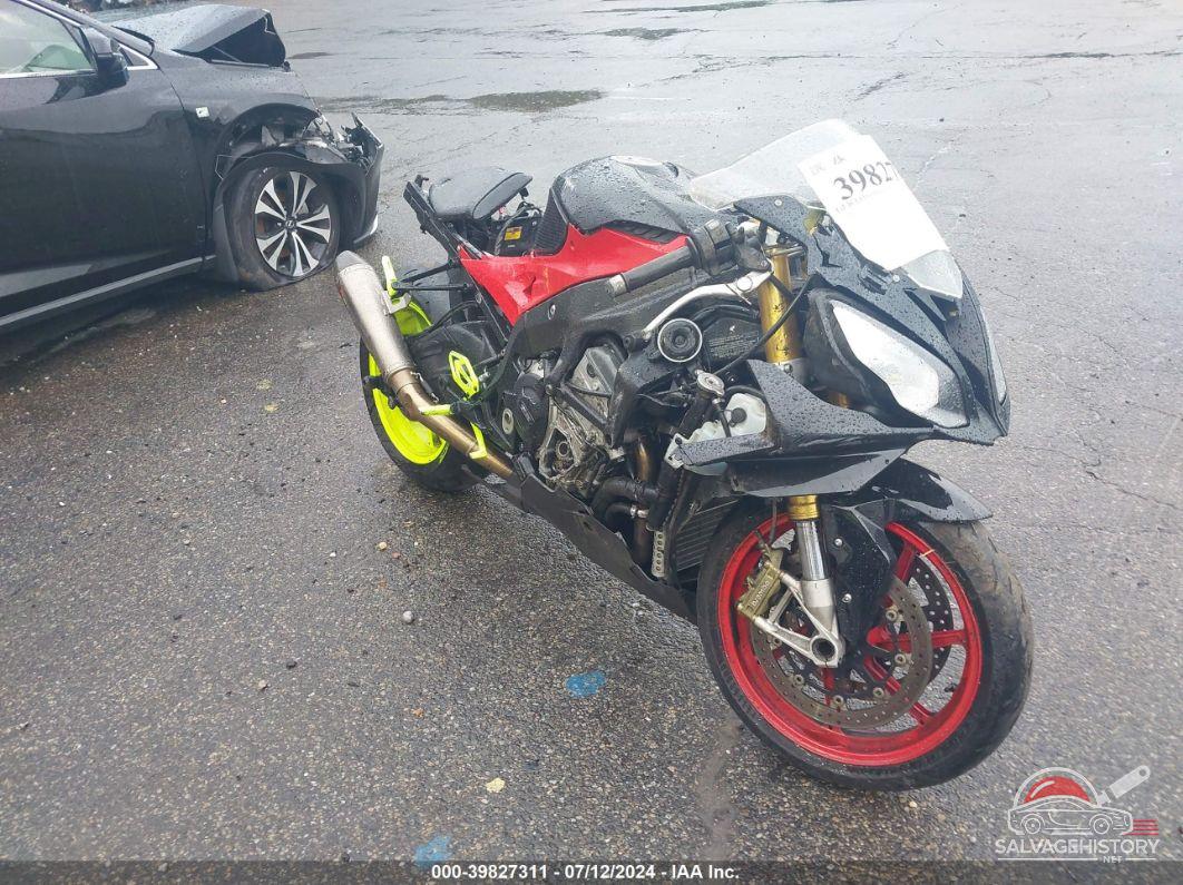 WB10D2100GZ353338 2016 BMW S 1000 photo no. 6