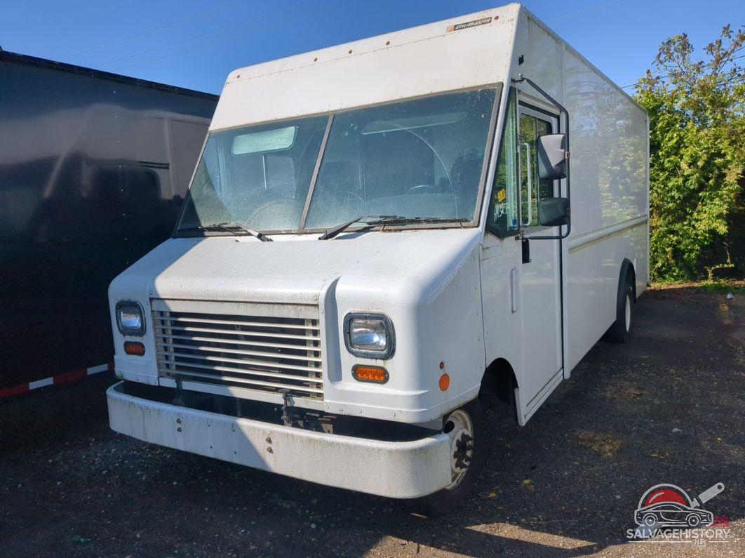1FC3E4KL7FDA26710 2015 FORD E-450 STRIPPED photo no. 9