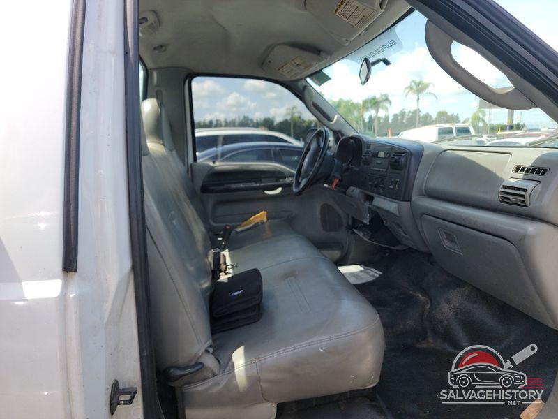 1FDWF36YX5EC36832 2005 FORD F-350 photo no. 2