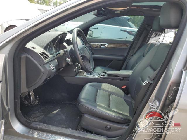 WDDGF8BB4AF463421 2010 MERCEDES-BENZ C-CLASS photo no. 7