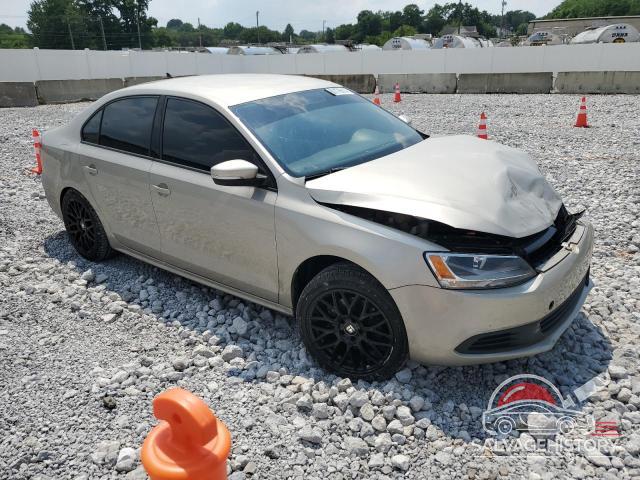 3VWD17AJXEM263919 2014 VOLKSWAGEN JETTA photo no. 4
