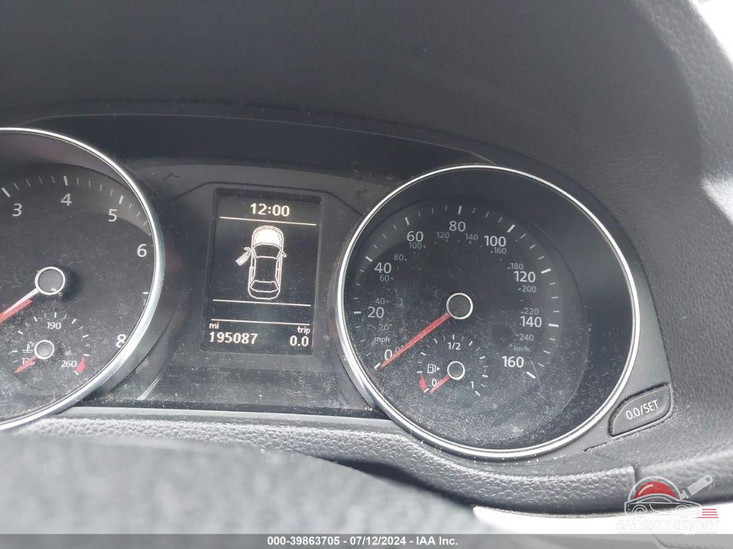 1VWAT7A38GC055573 2016 VOLKSWAGEN PASSAT photo no. 7