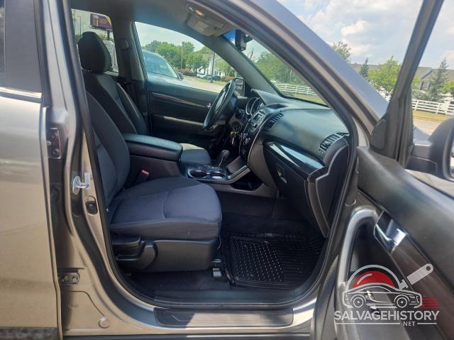 5XYKT3A60CG195231 2012 KIA SORENTO photo no. 5
