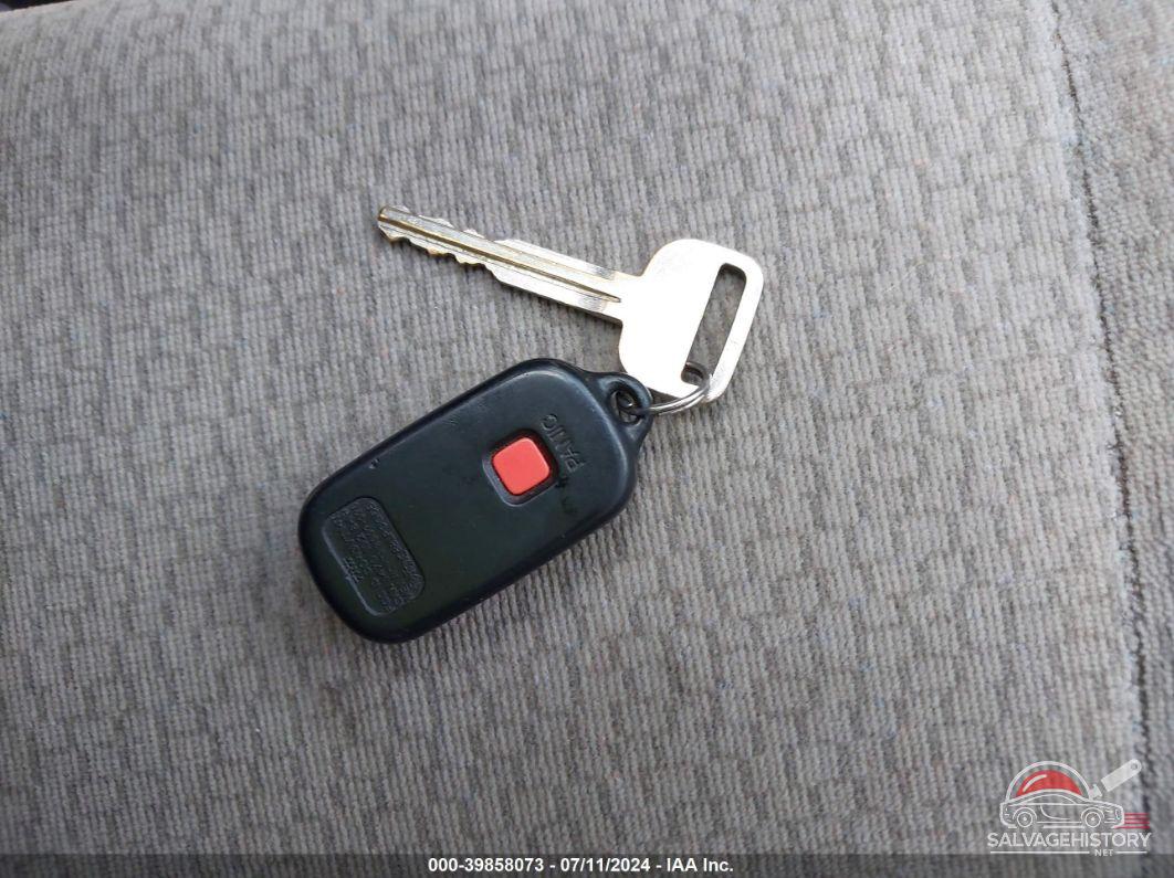 2T1BR32E84C234486 2004 TOYOTA COROLLA photo no. 11