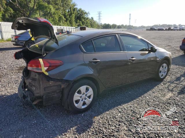 3KPFK4A78HE130392 2017 KIA FORTE photo no. 3