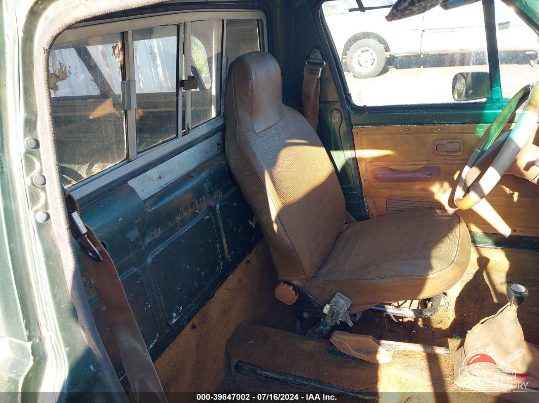 1V1KG0174CV018785 1982 VOLKSWAGEN RABBIT photo no. 8