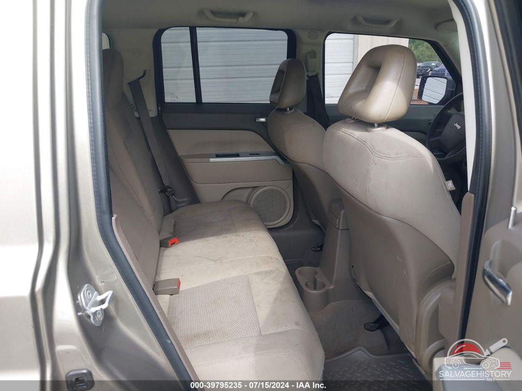 1J8FT28W18D714125 2008 JEEP PATRIOT photo no. 8