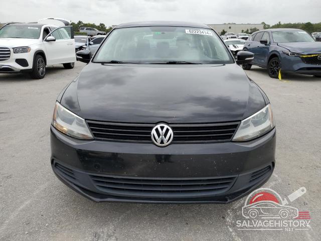 3VWDX7AJ5CM323732 2012 VOLKSWAGEN JETTA photo no. 5