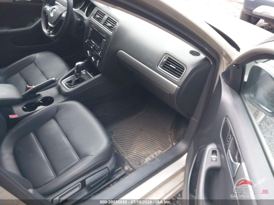 3VWD17AJ7FM410618 2015 VOLKSWAGEN JETTA photo no. 5