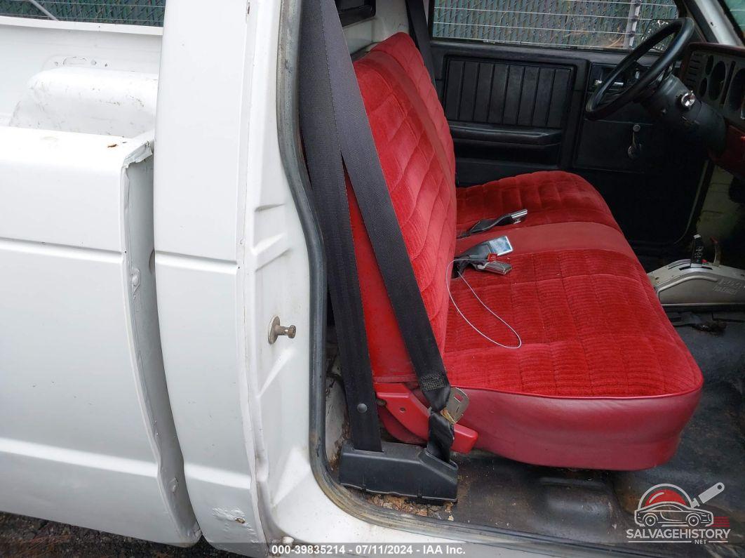 1GTBS14A2C2515439 1982 GMC S TRUCK photo no. 8