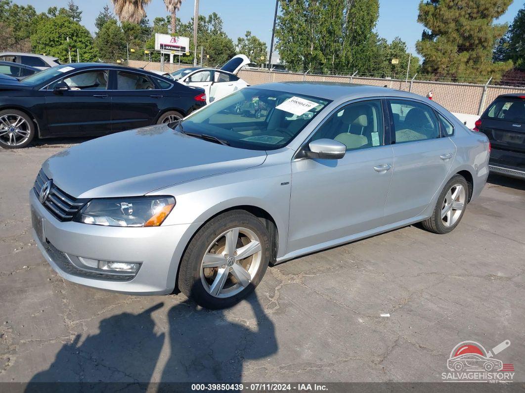 1VWAT7A32FC119704 2015 VOLKSWAGEN PASSAT photo no. 2