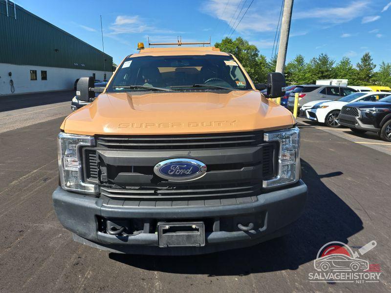 1FT8W3A63JEC83648 2018 FORD F-350 photo no. 5