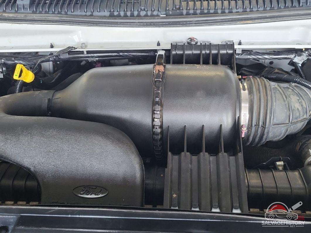 1FDXE4FS4HDC72244 2017 FORD E-450 CUTAWAY photo no. 10