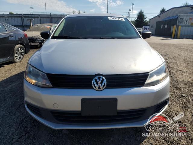 3VW1K7AJ6DM200198 2013 VOLKSWAGEN JETTA photo no. 5