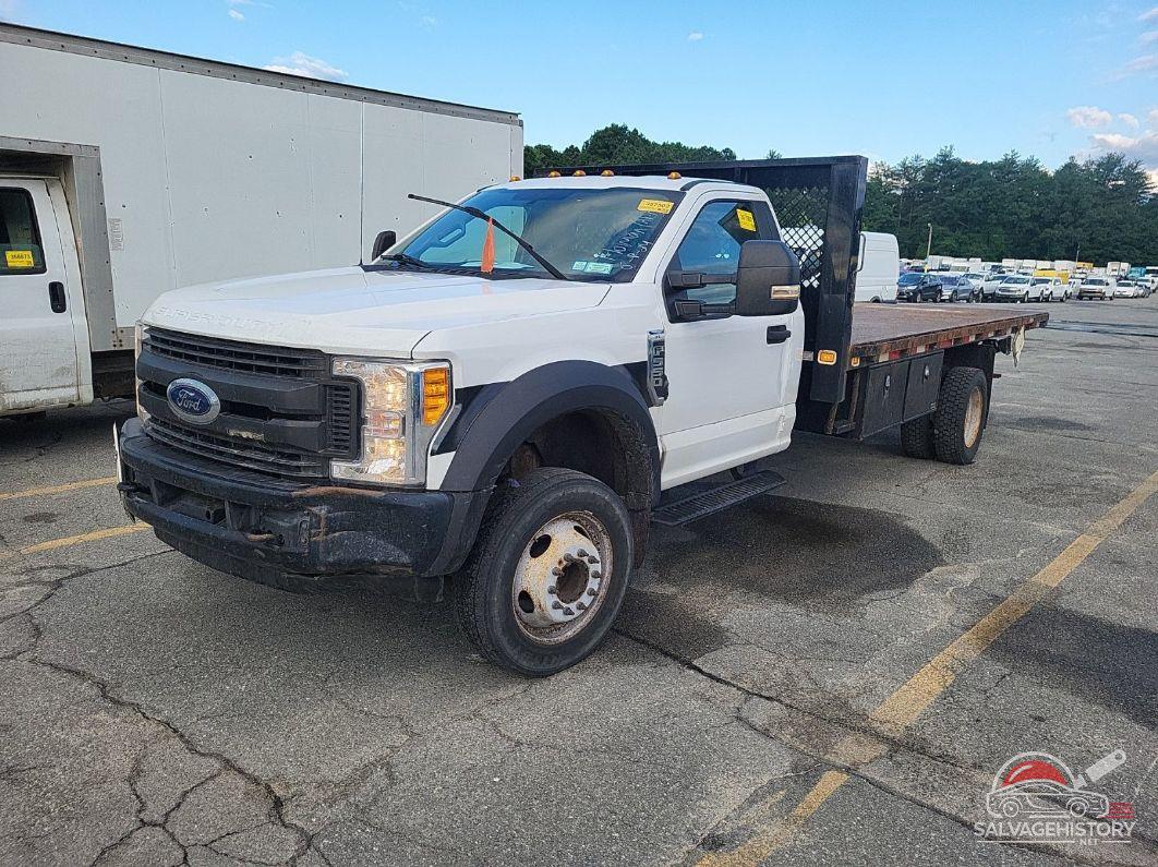 1FDUF5GY6HED72574 2017 FORD F-550 CHASSIS photo no. 5