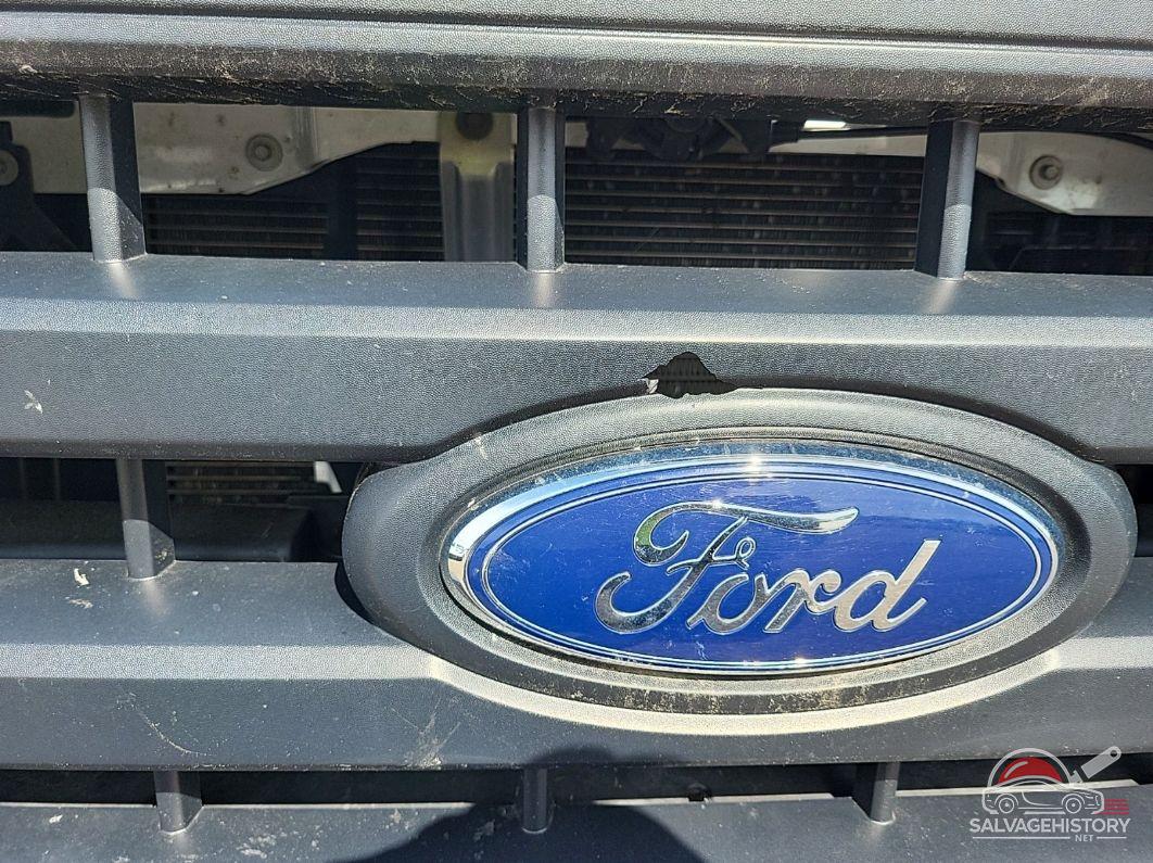 1FDXE4FSXJDC18937 2018 FORD E-450 CUTAWAY photo no. 5