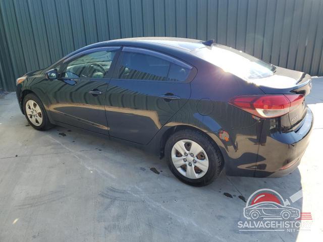 3KPFK4A70JE262715 2018 KIA FORTE photo no. 2