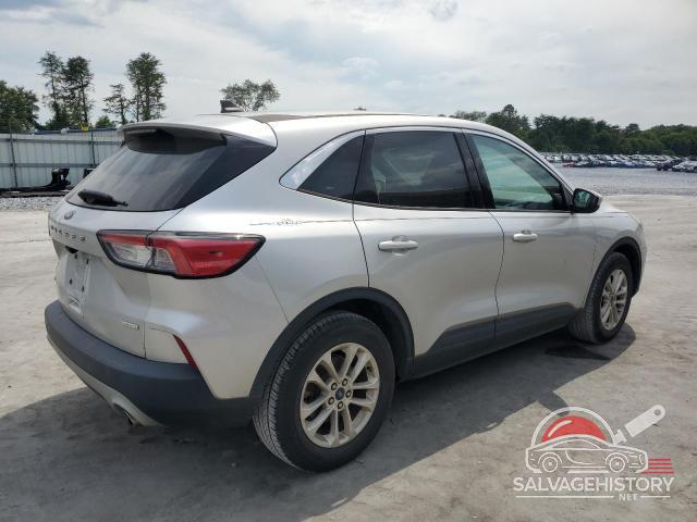 1FMCU0G62LUB96737 2020 FORD ESCAPE photo no. 3