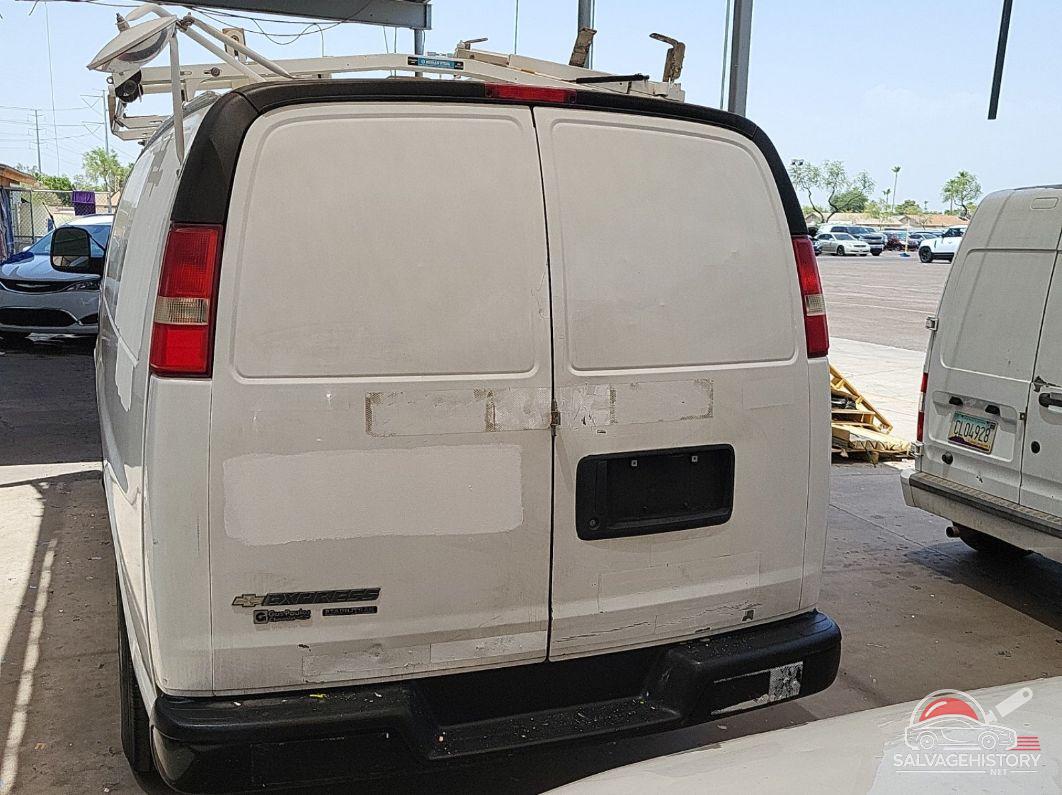 1GCWGFCA9C1167338 2012 CHEVROLET EXPRESS 2500 photo no. 2