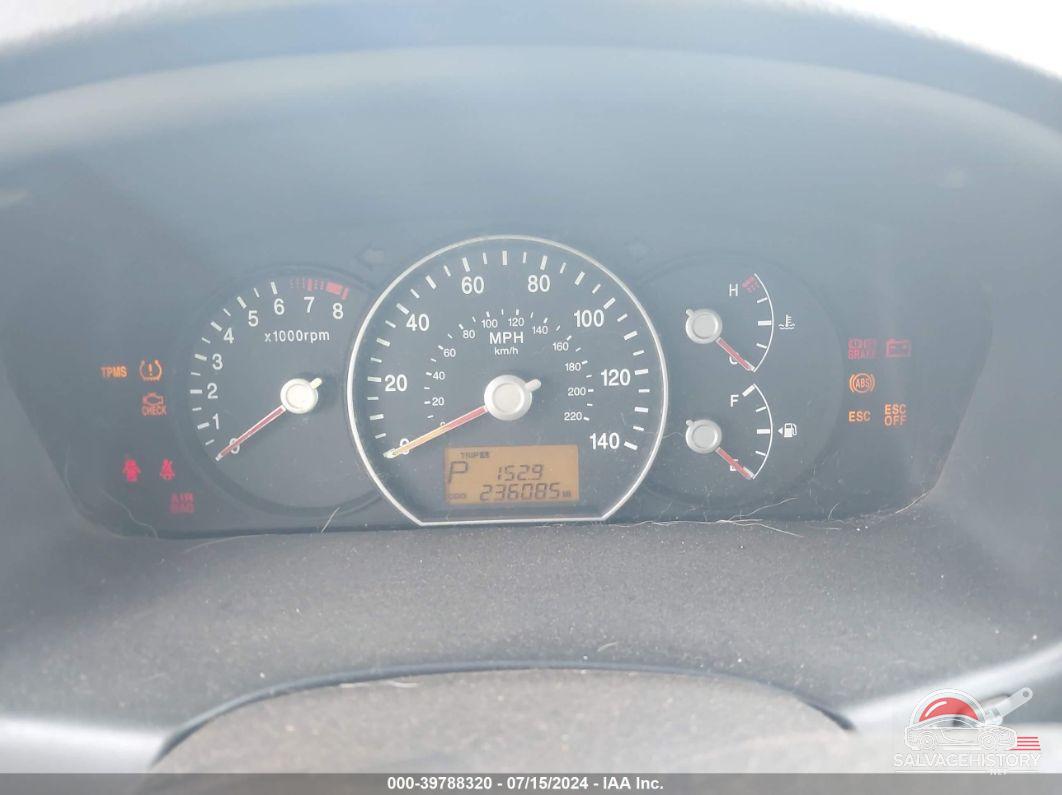 KNAFG525X87198355 2008 KIA RONDO photo no. 7