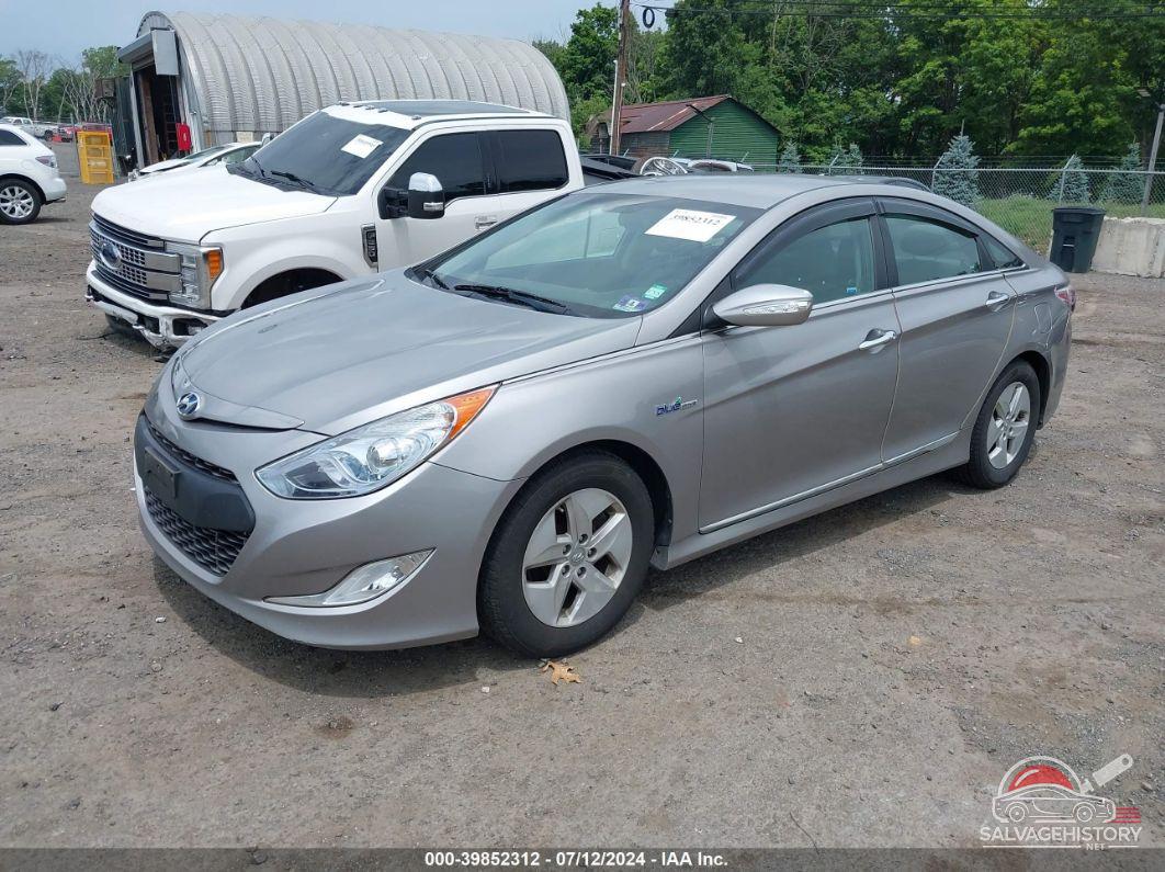 KMHEC4A48BA006014 2011 HYUNDAI SONATA HYBRID photo no. 2