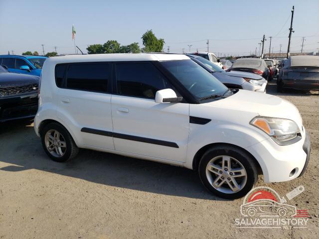 KNDJT2A29A7702446 2010 KIA SOUL photo no. 4