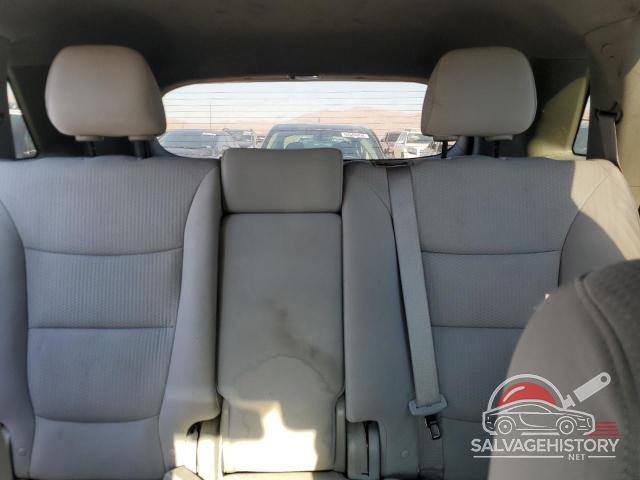 5XYKT3A10BG064366 2011 KIA SORENTO photo no. 10