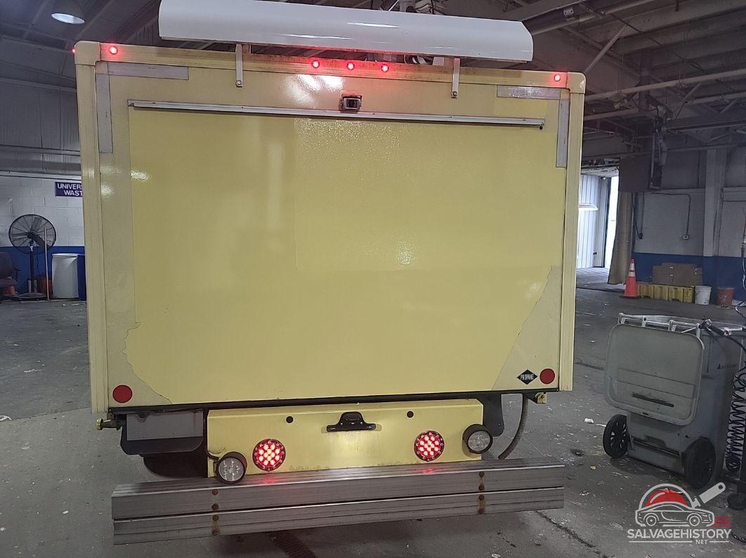 1FDXE4FN6MDC34180 2021 FORD E-450 CUTAWAY photo no. 2