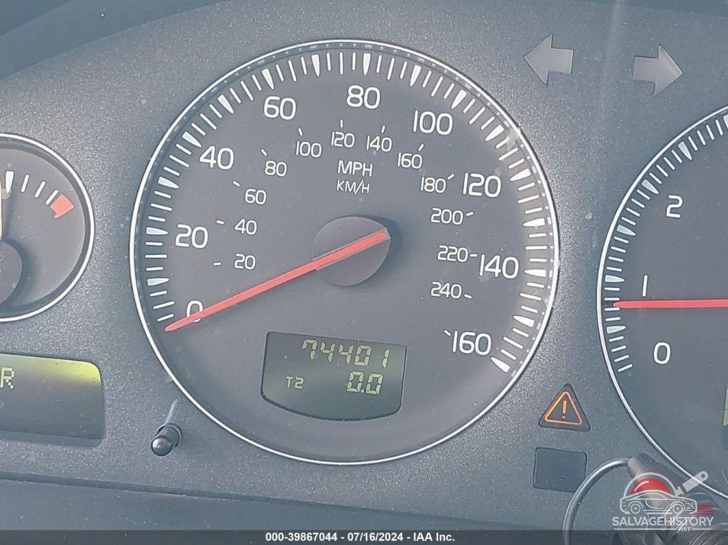 YV1SW640562540472 2006 VOLVO V70 photo no. 7